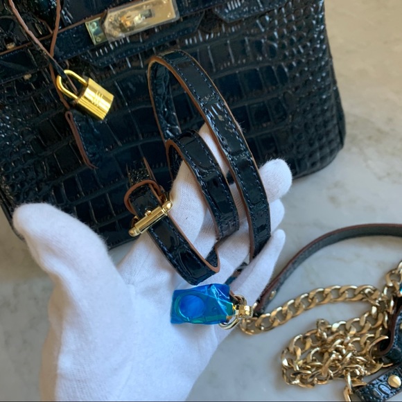 Fashion Navy Leather HandBag Gold Lock - Picture 5 of 10